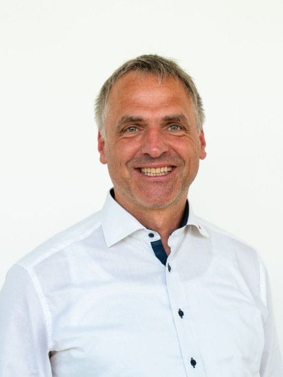 : Dr. Manuel Friedrich
